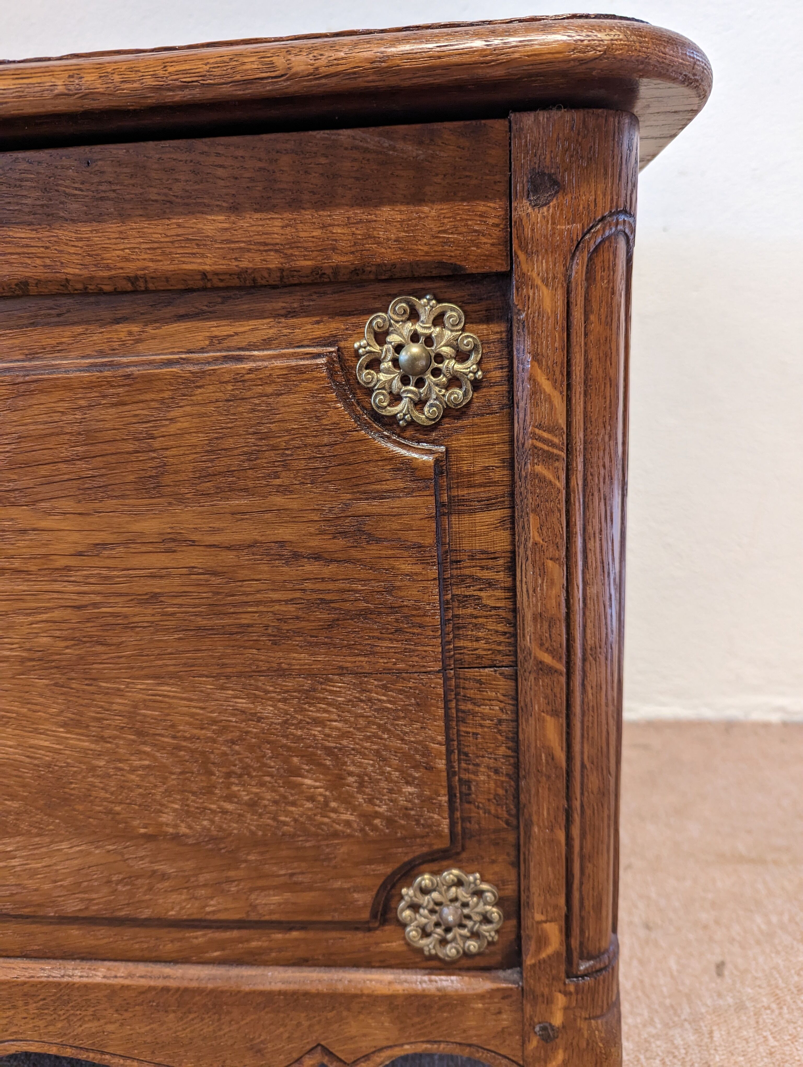 Oak chest