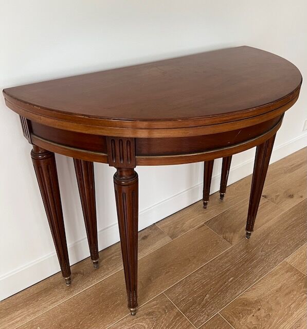 Half-moon table in mahogany from Honduras Louis XVI style
