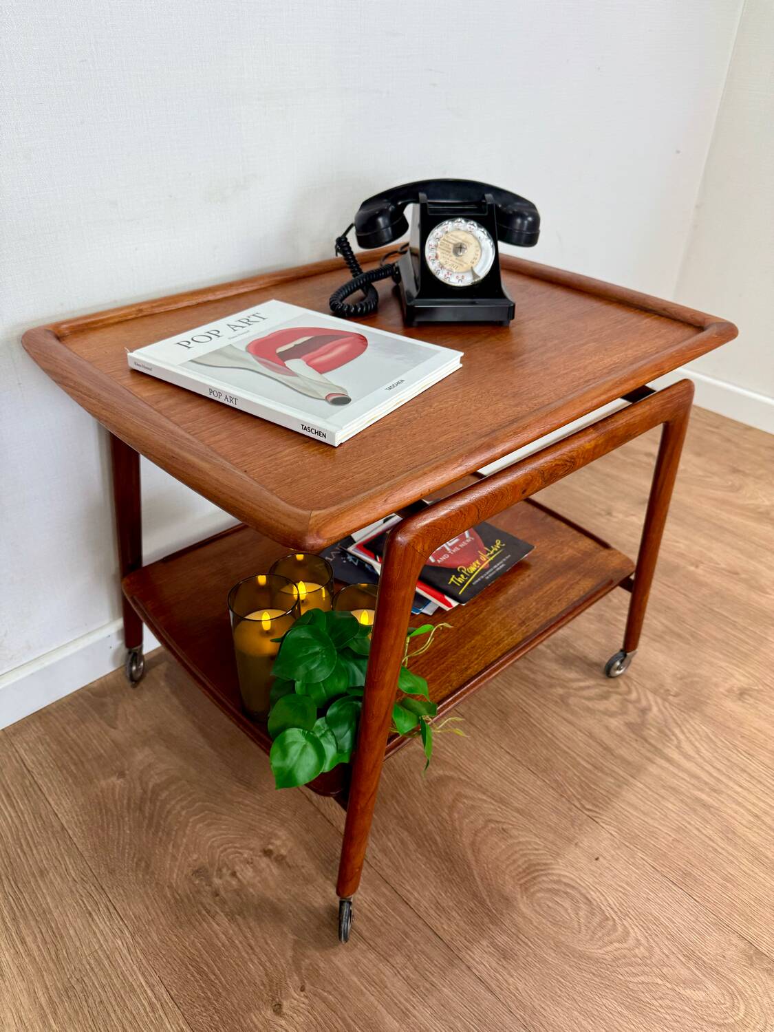 MK trolley by Arne Hovmand-Olsen