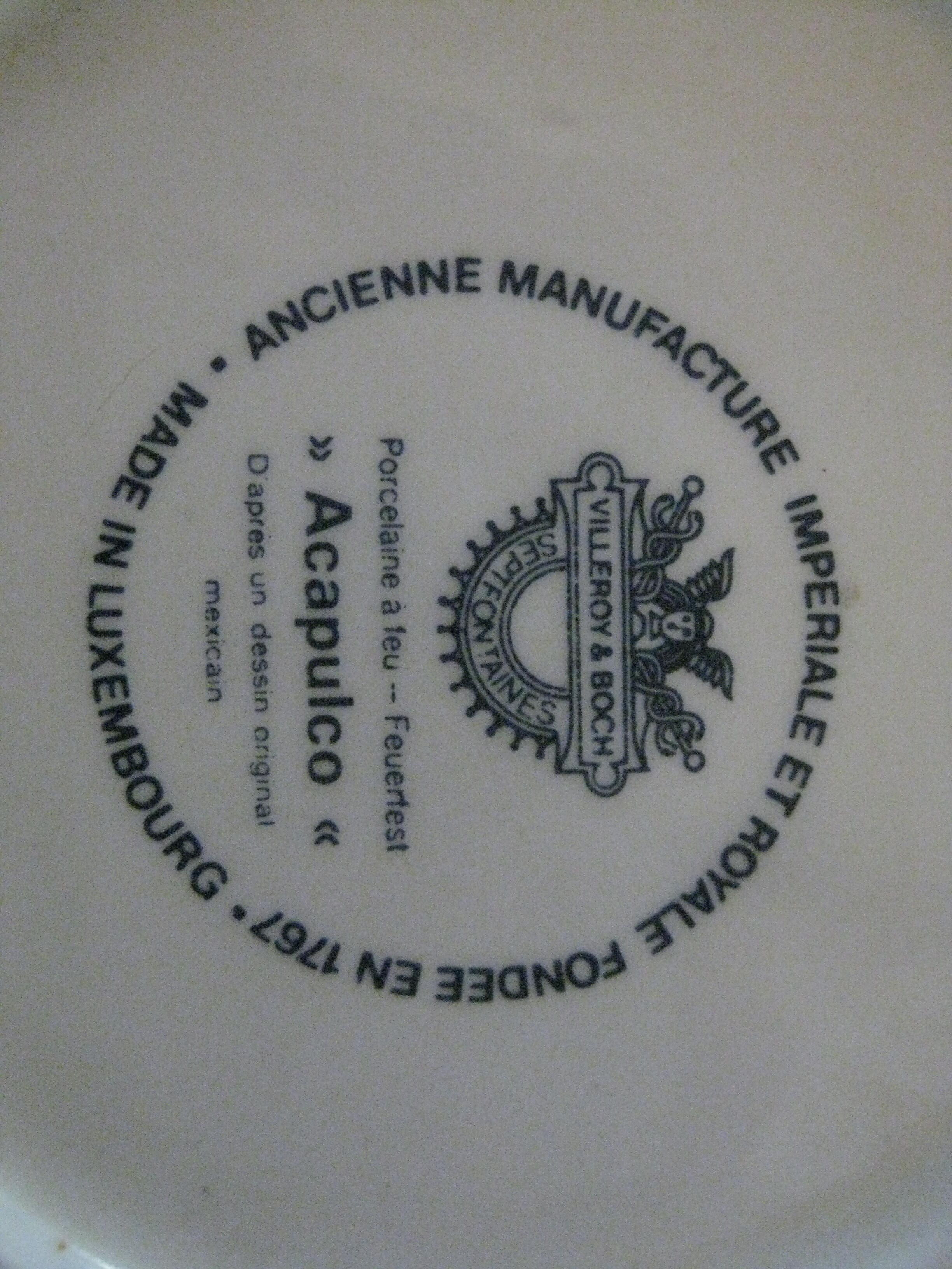 Acapulco Villeroy and Boch 8 cups and vintage saucers