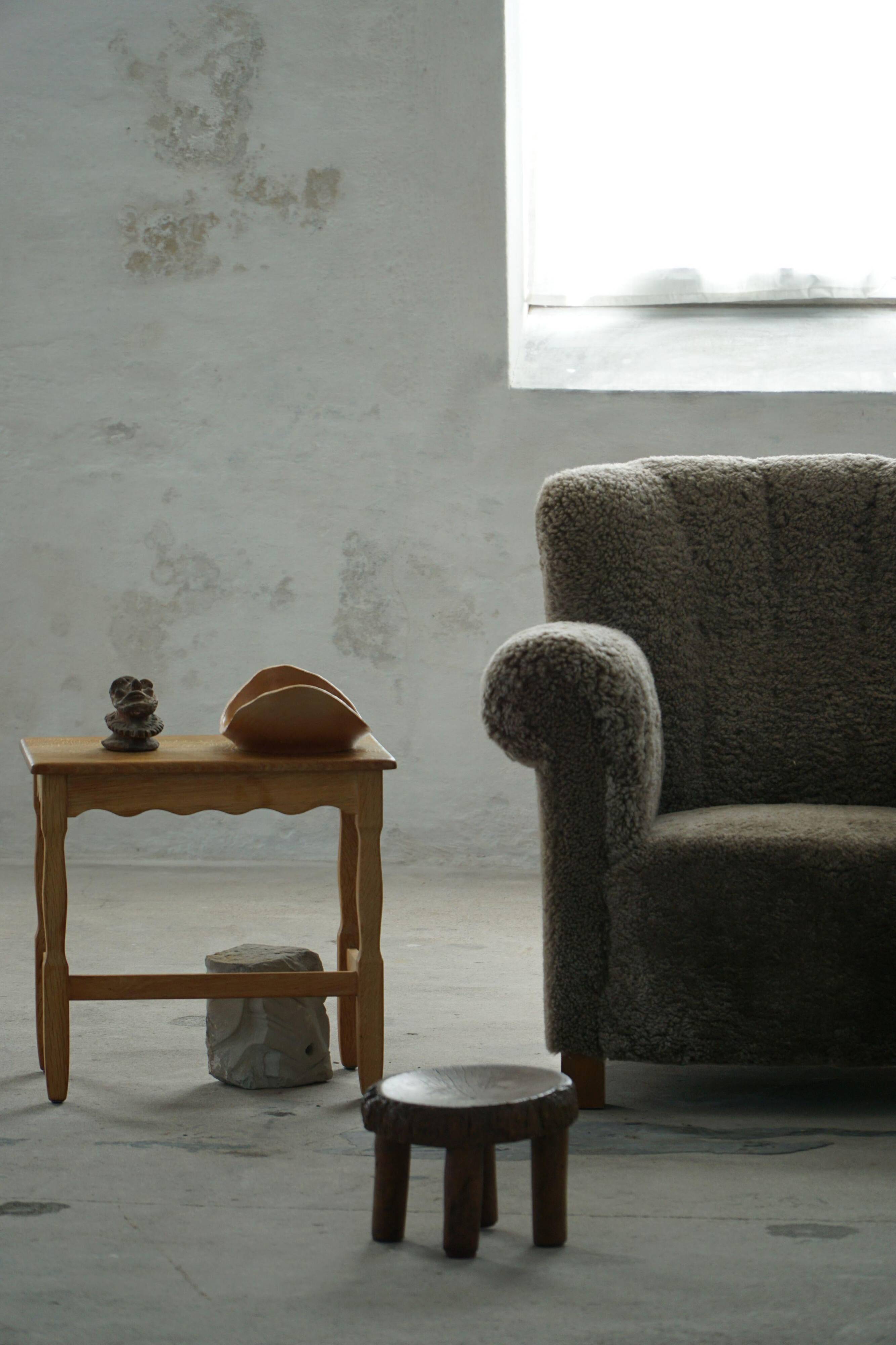 Nesting tables in oak, made by a Danish cabinetmaker, mid-century modern, 1960s.