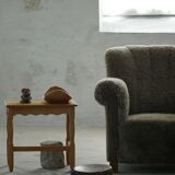 Nesting tables in oak, made by a Danish cabinetmaker, mid-century modern, 1960s.