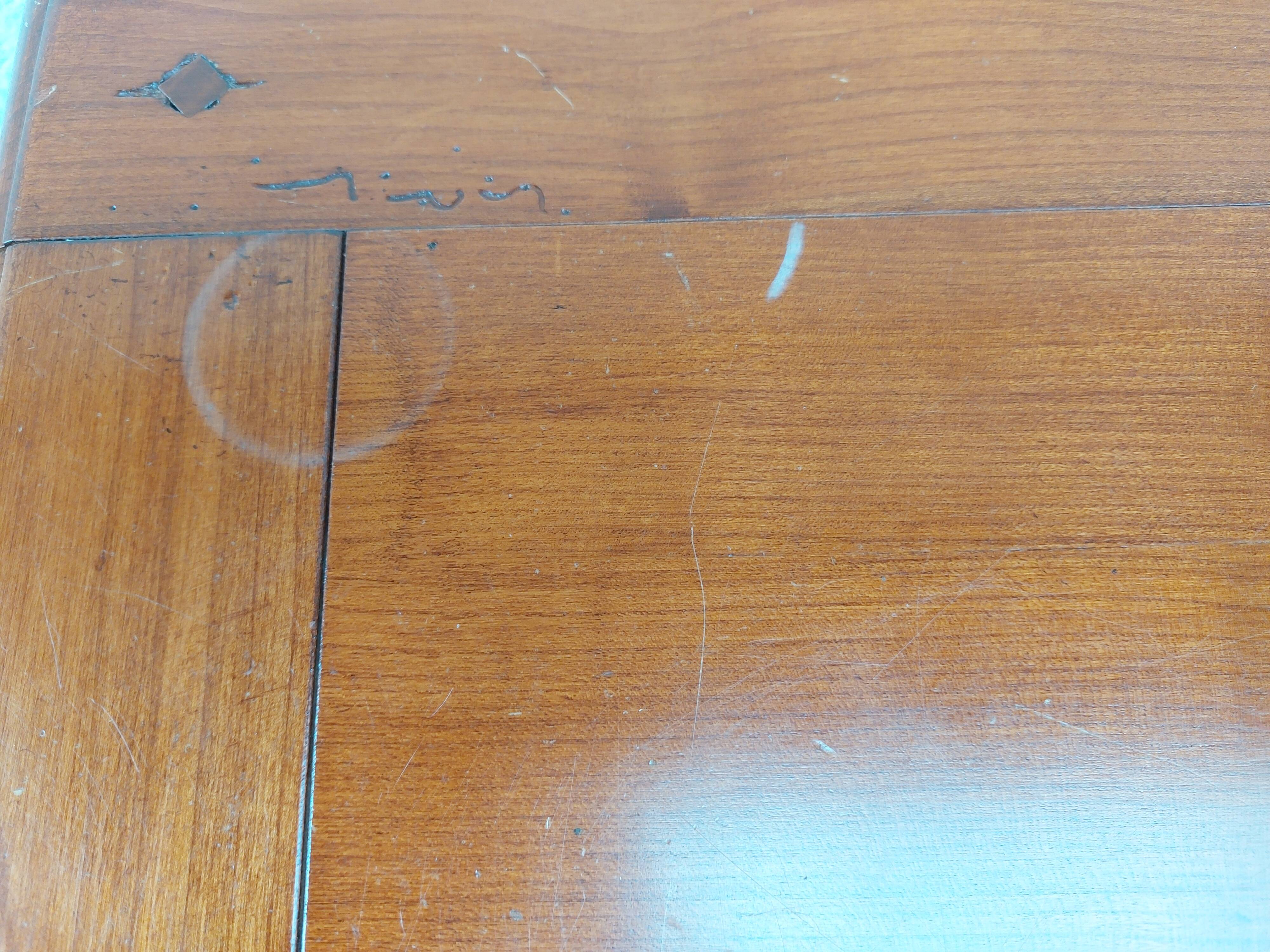 Solid wood coffee table, large drawer