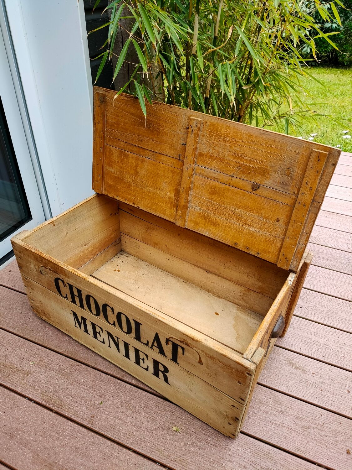 Former Chocolat Menier advertising wooden box
