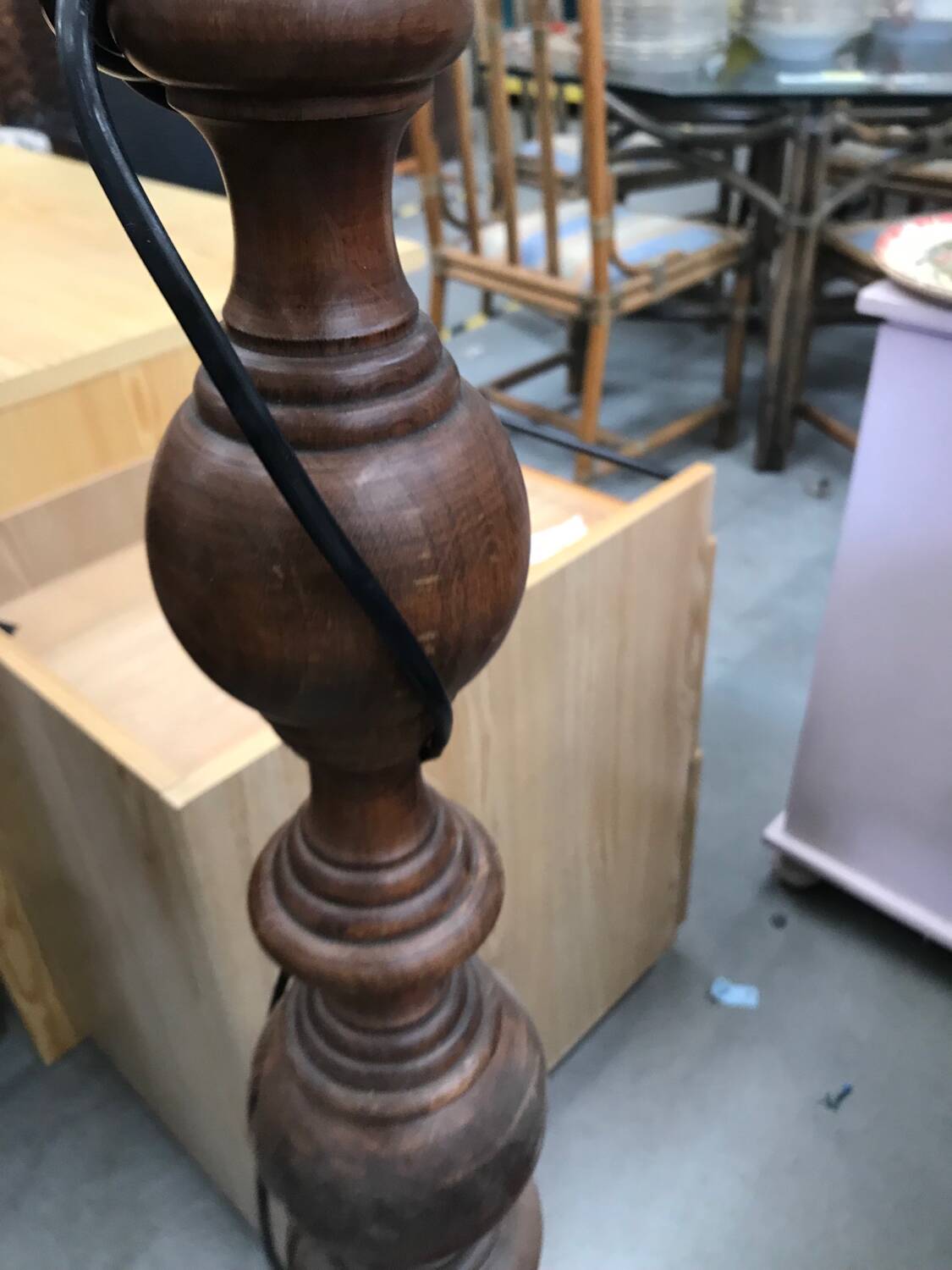 Lampadaire pied bois tourné