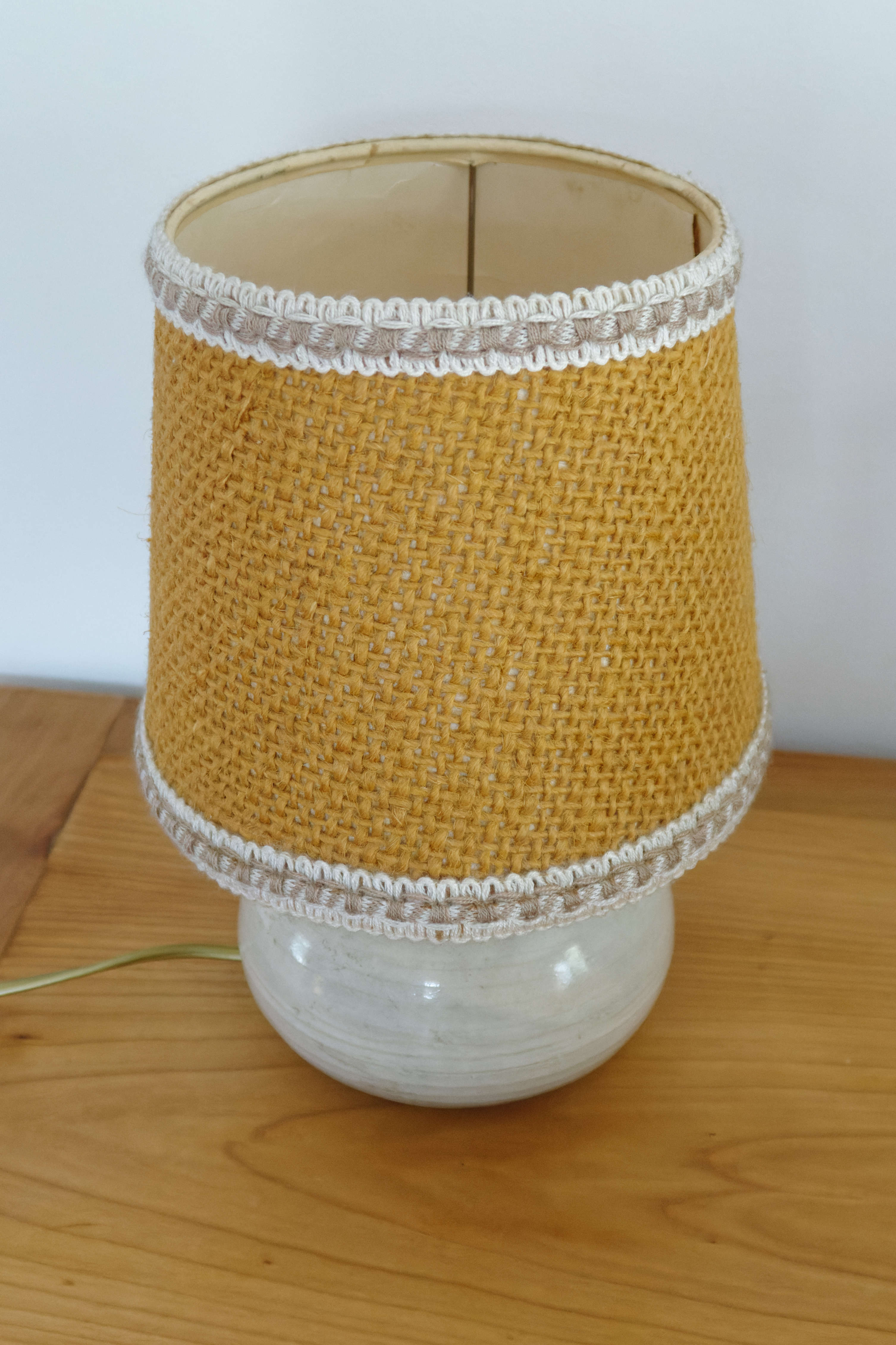 Ceramic table lamp and burlap
