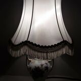 Small porcelain bedside lamp décor violets perfect working condition