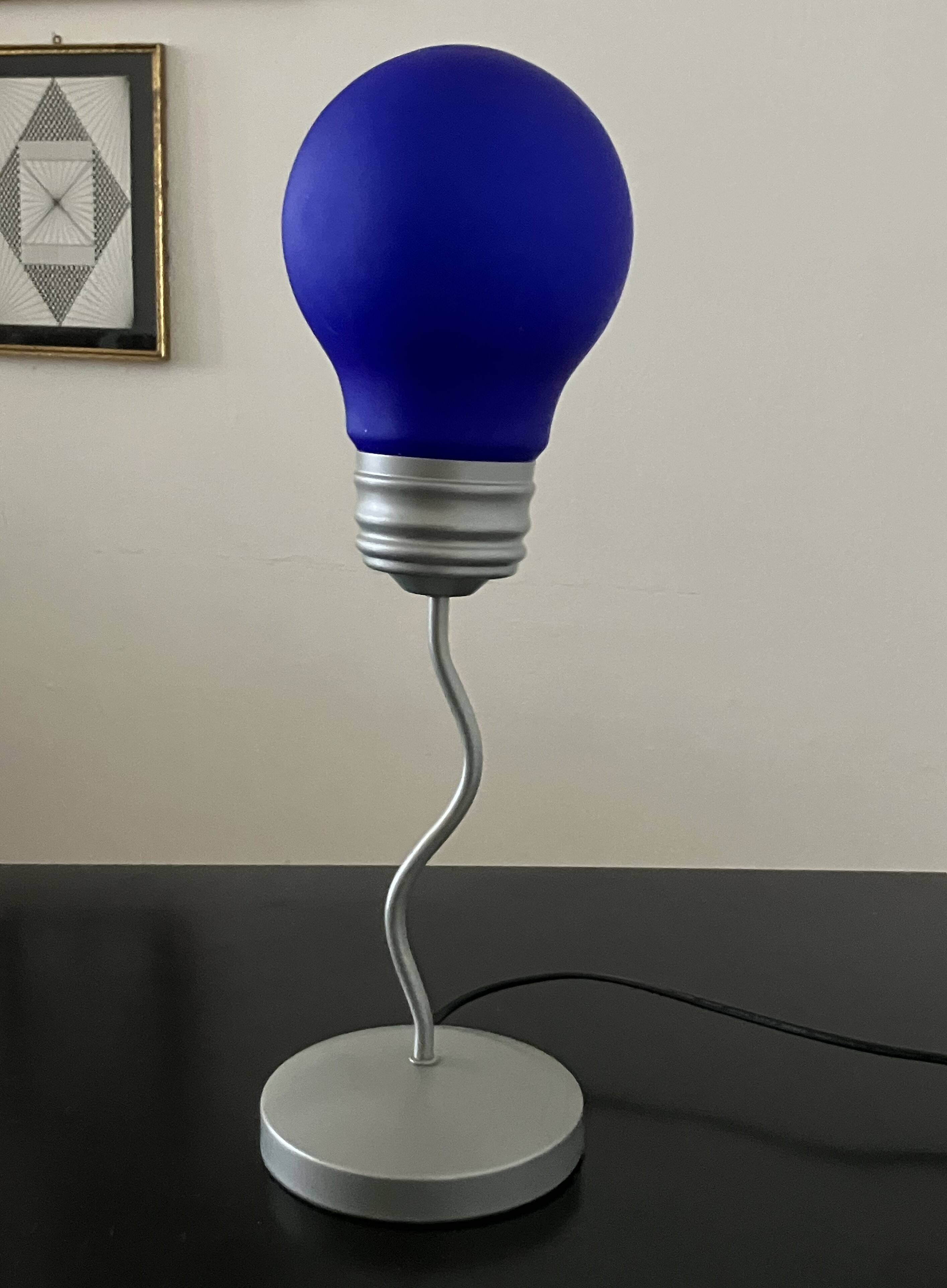 Small blue lamp bulb postmodern 90s Pop Art style