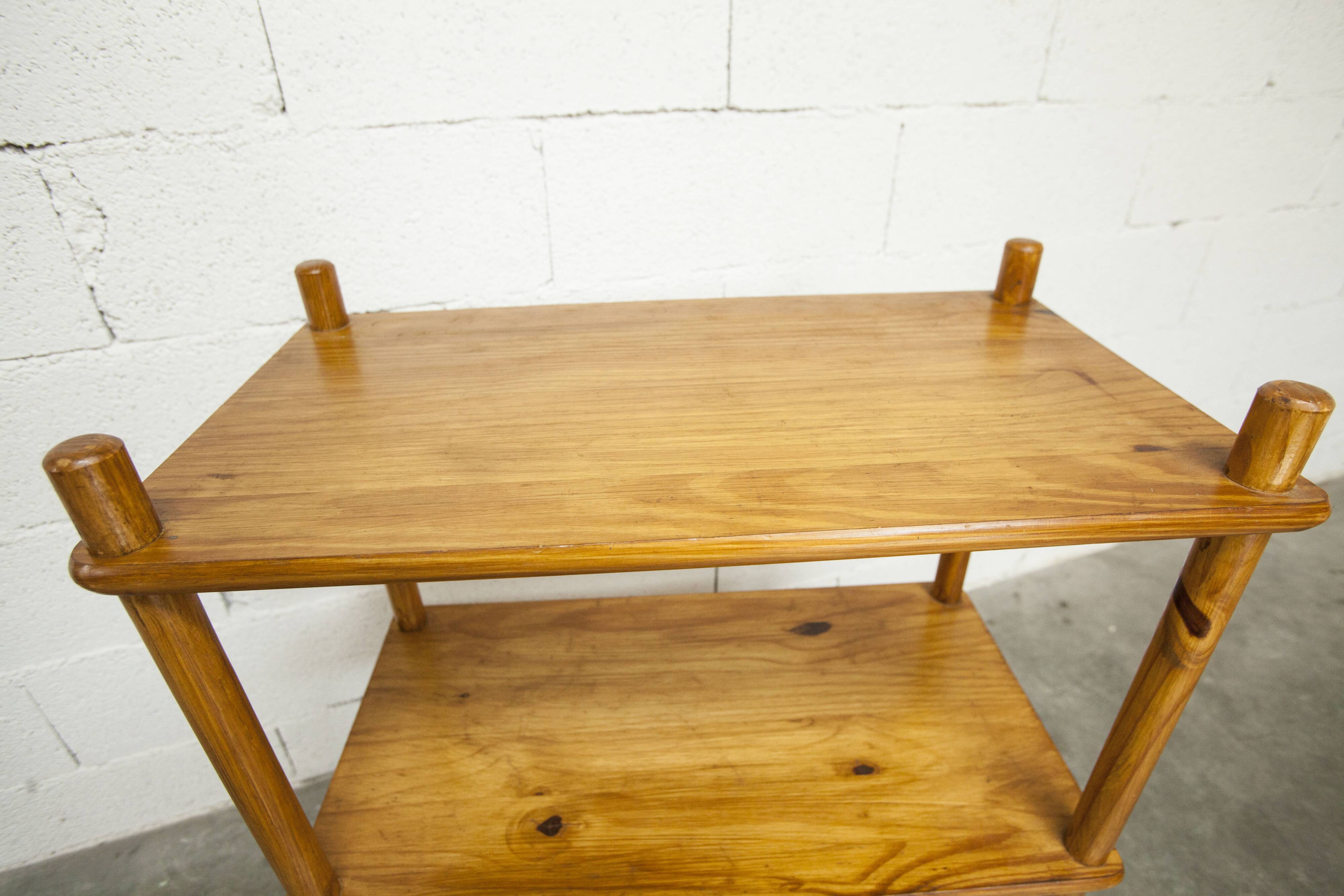 Scandinavian rectangular shelf from the 1960s, made of solid pine with round pencil legs.