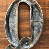 Letter Q - Enamelcast cast iron sign / Godin
