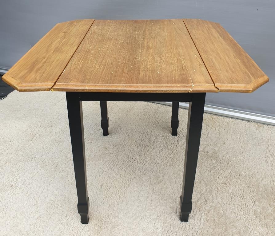 Two-tone kitchen table 2 extensions 1930