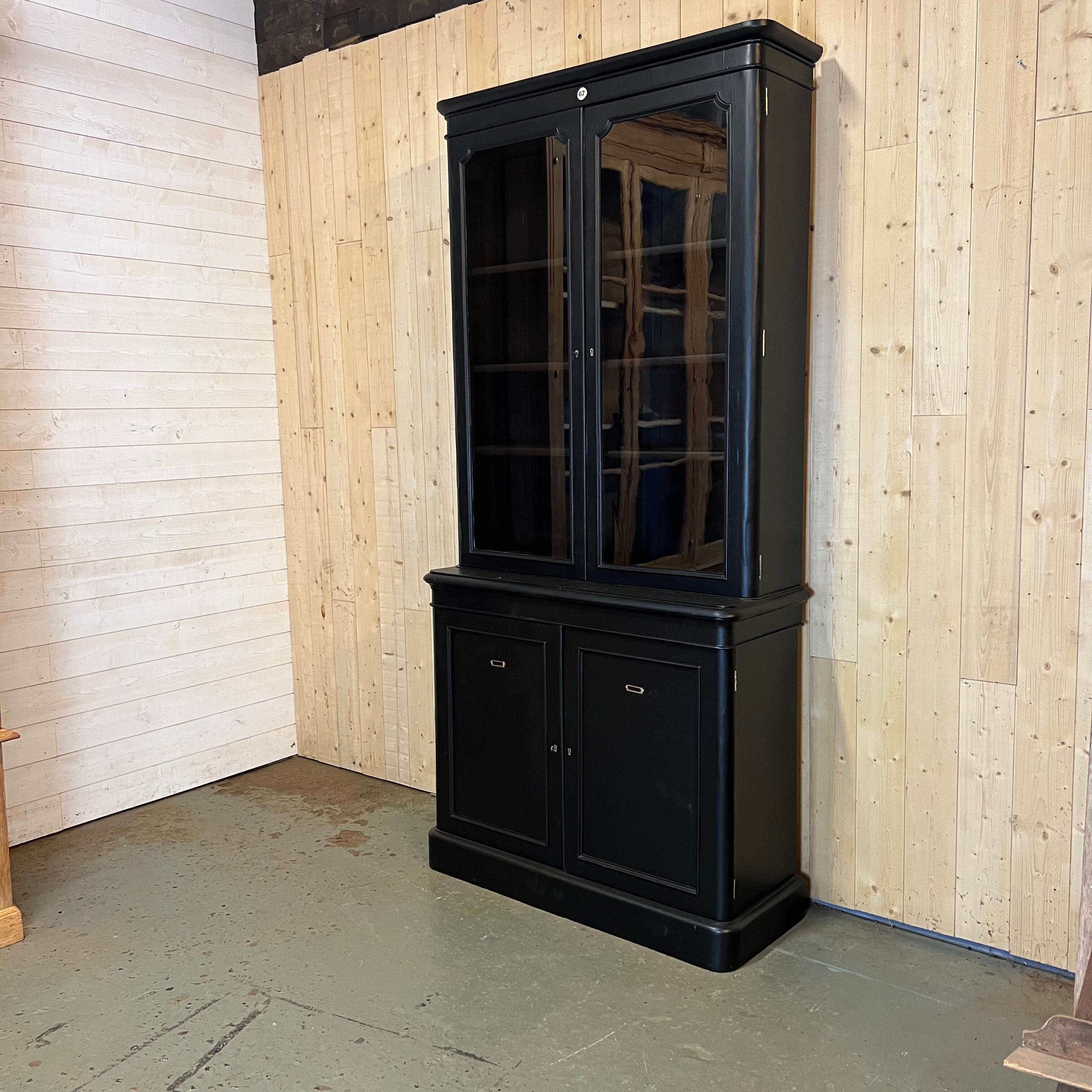 Buffet two glazed bodies