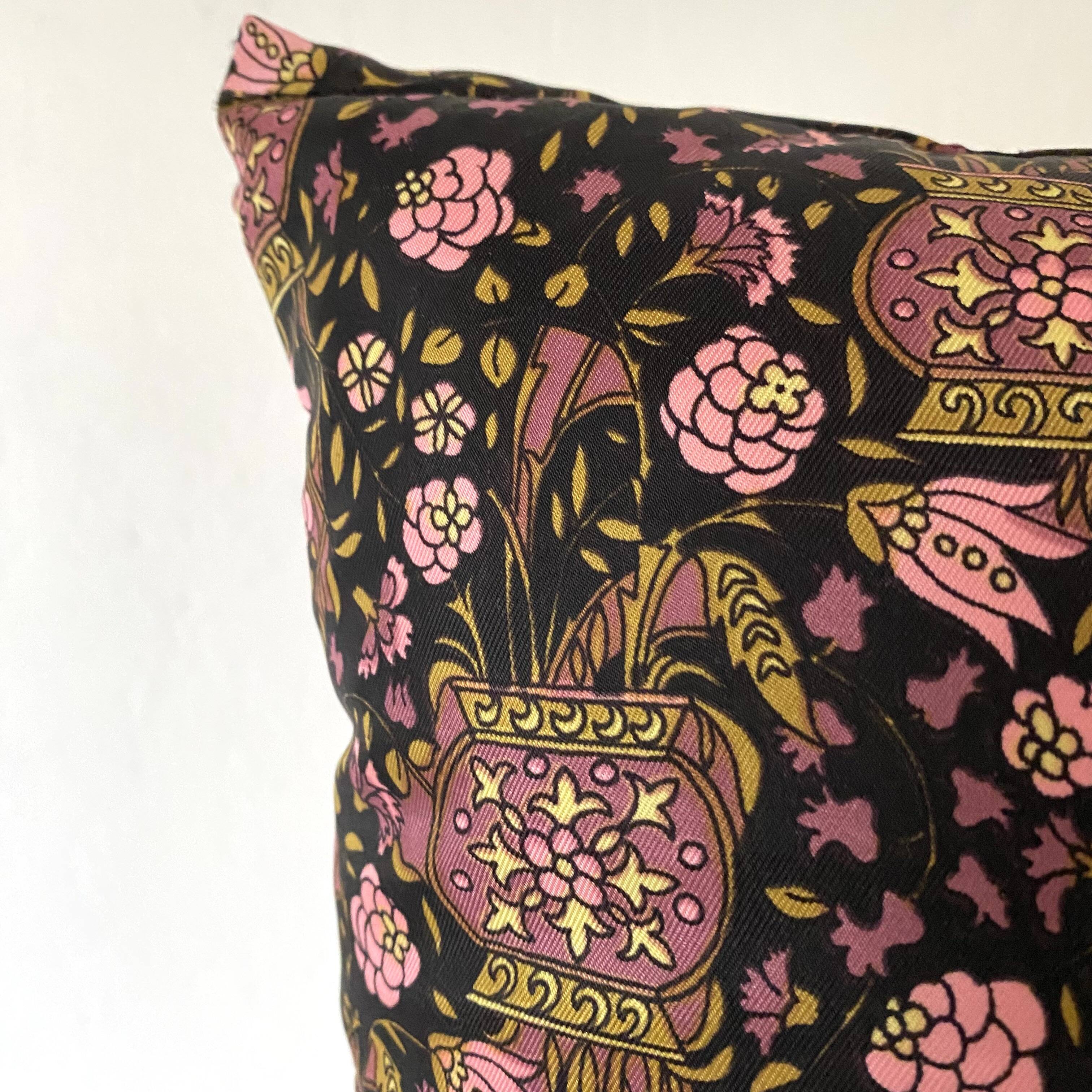 Silky vintage cushion 35X35