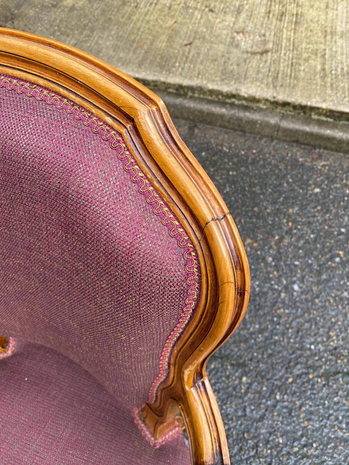 Louis XV armchair in solid wood and burgundy fabric