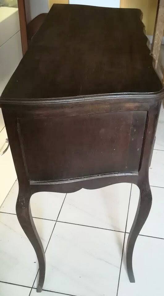 Louis XV commode style