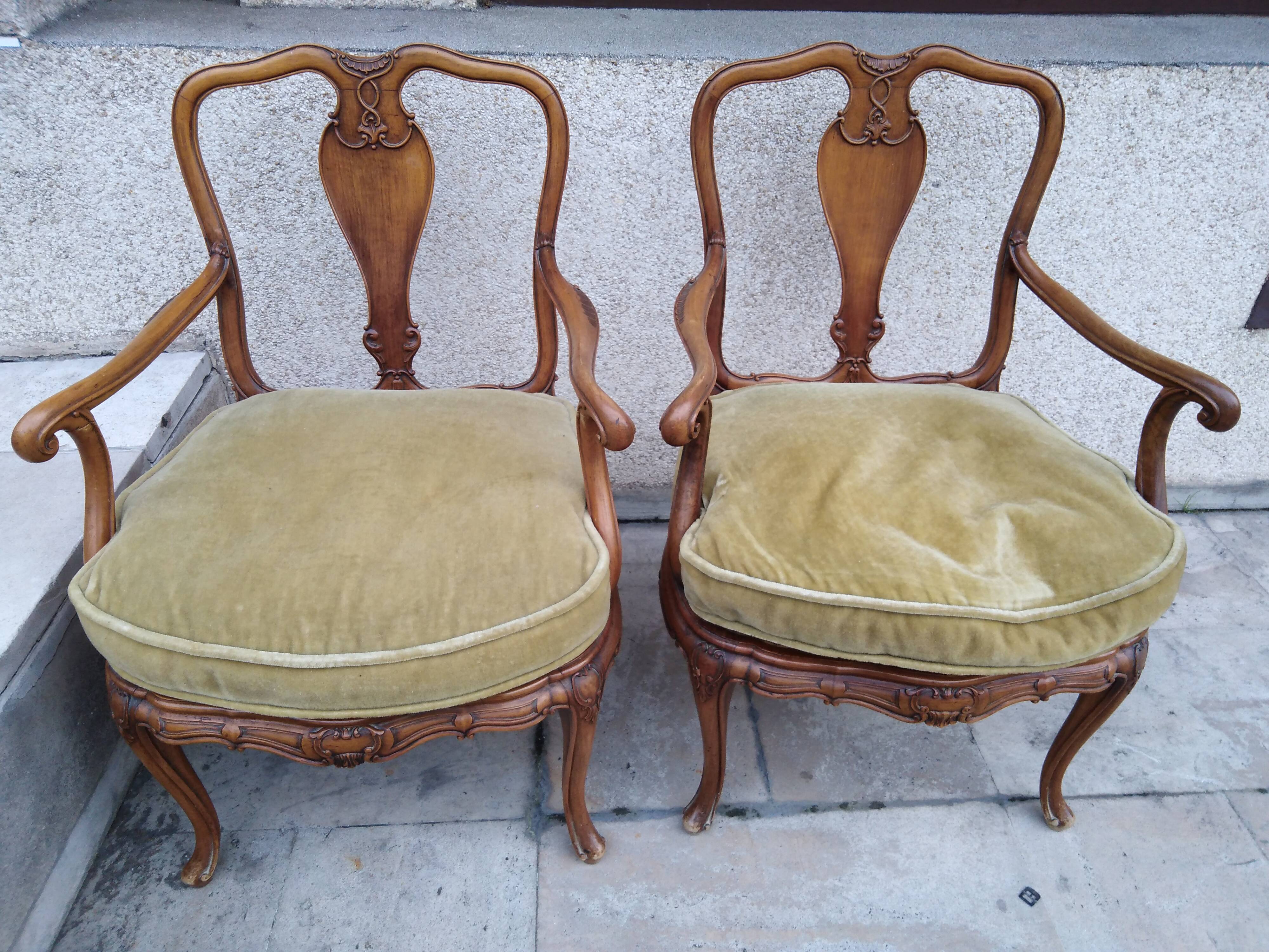 Pair of English armchairs sitting canne