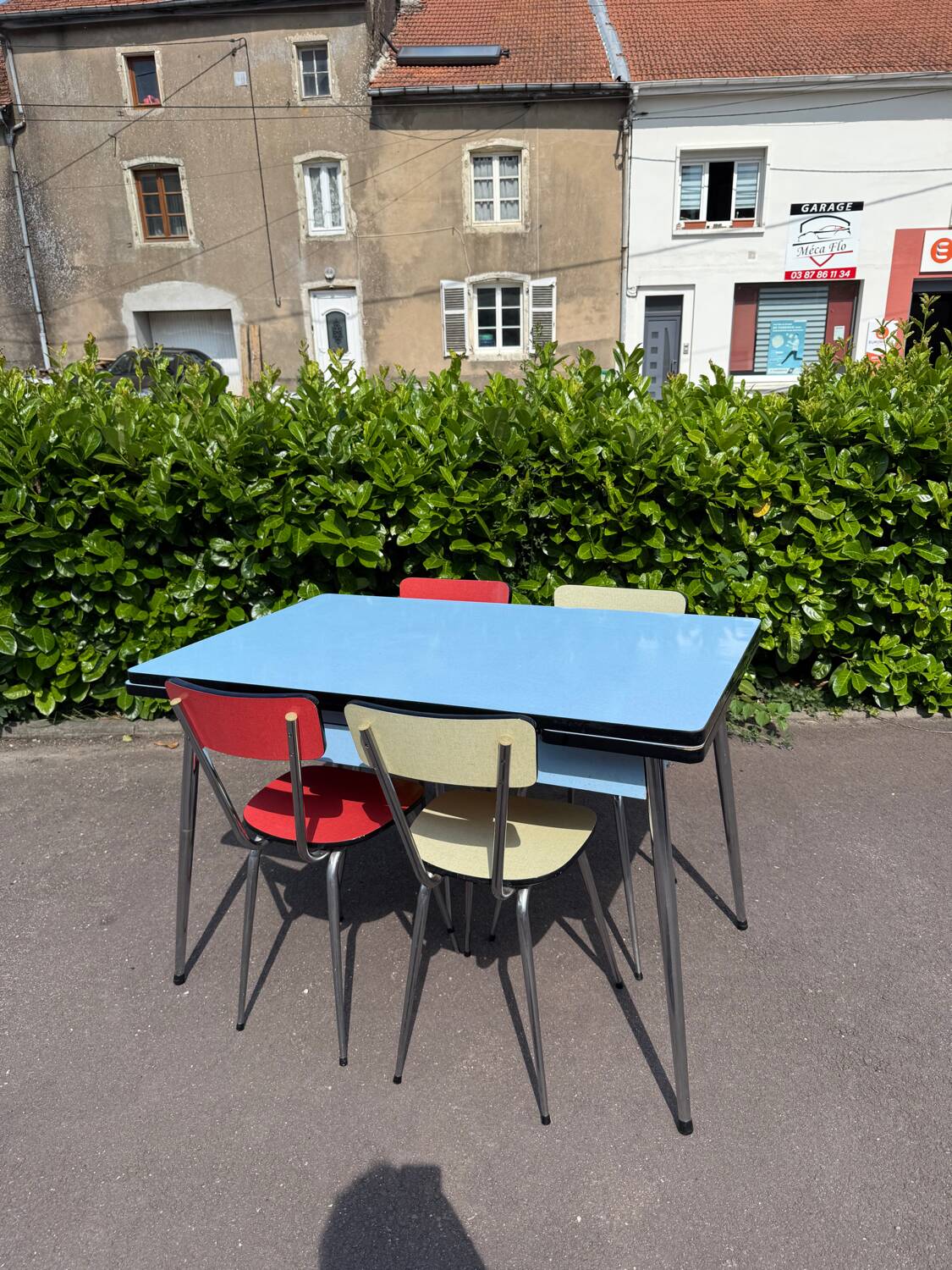 Vintage 70s Formica chair with table