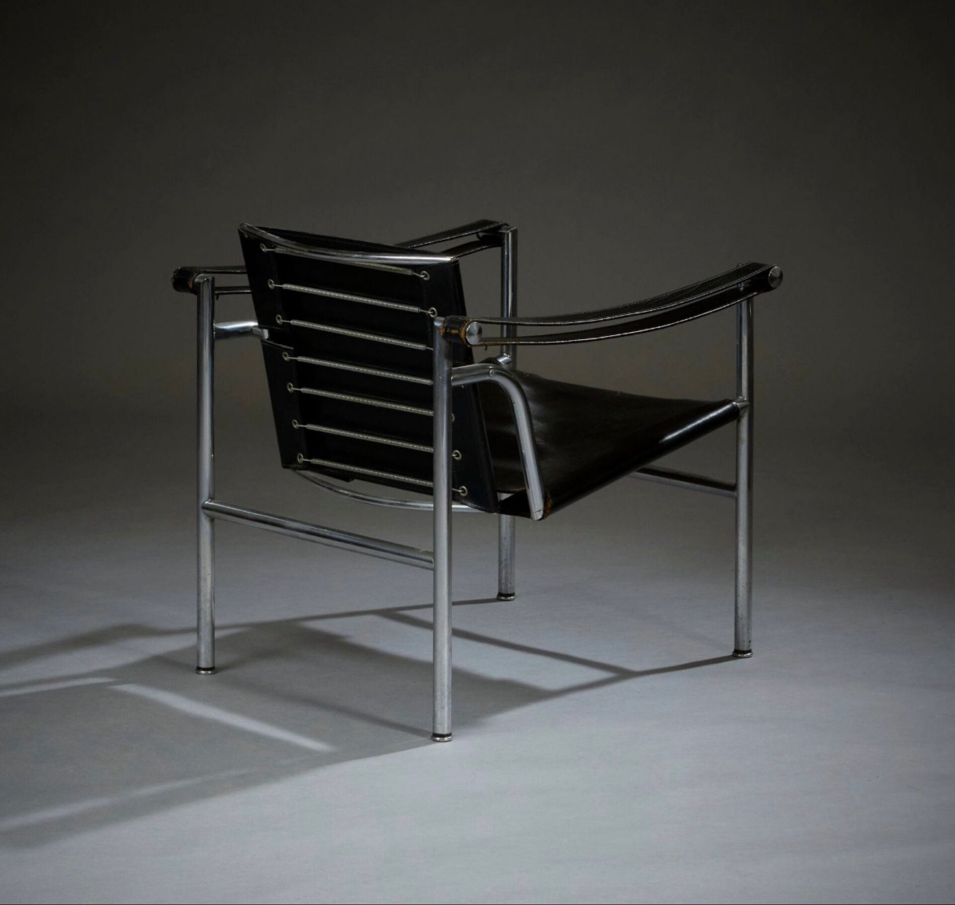Paire de fauteuils LC1 Le Corbusier – cuir – édition Cassina