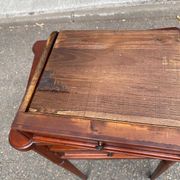 Table d'appoint chevet Style Louis XVI en merisier massif à cannelures 1960