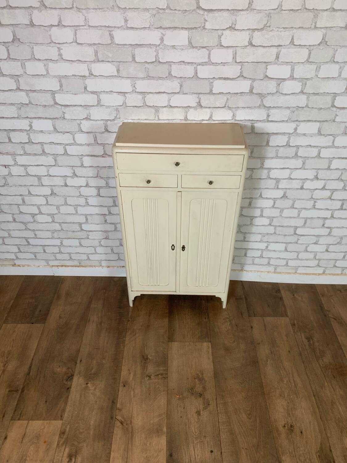 Small vintage cupboard 1960