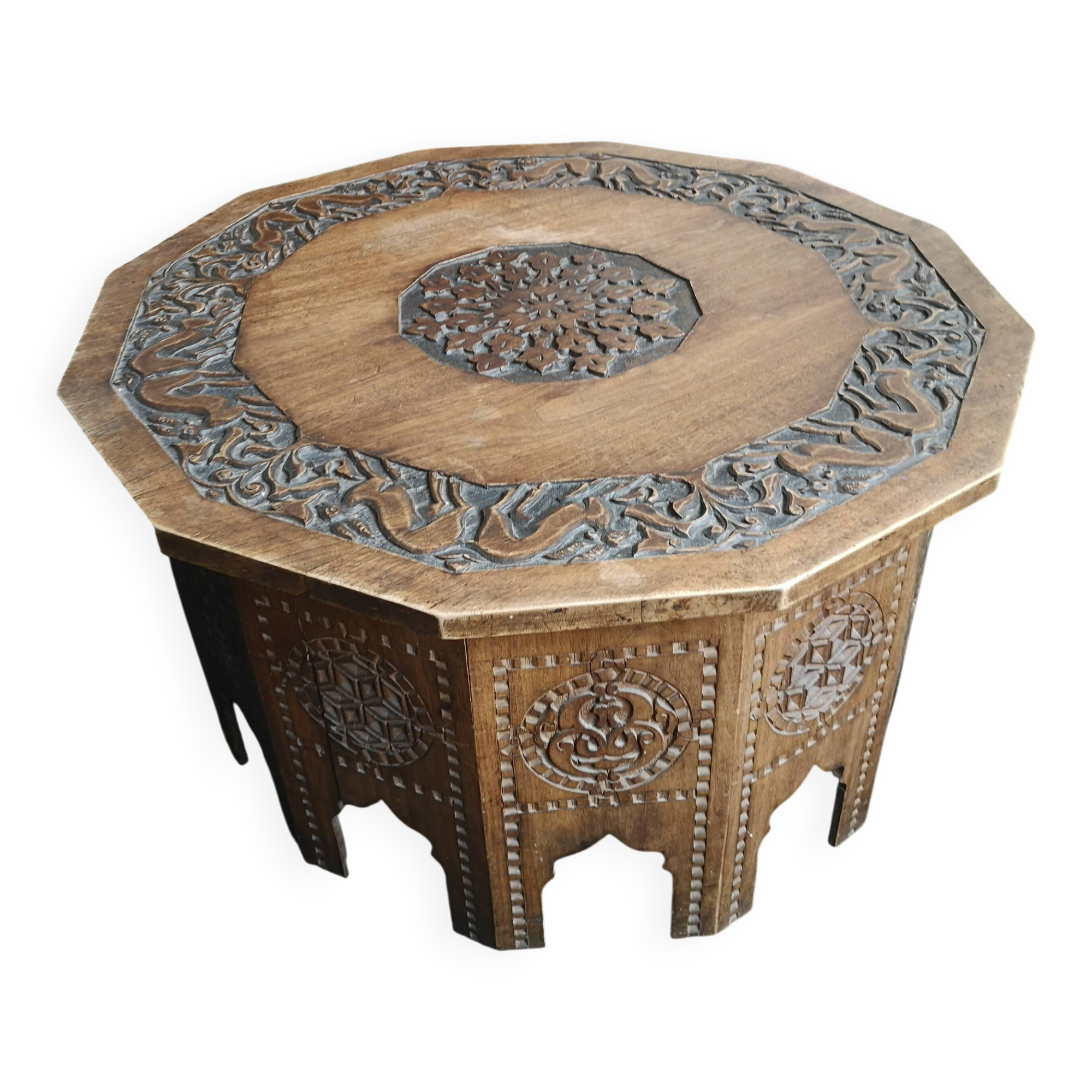 Ispahan round coffee table
