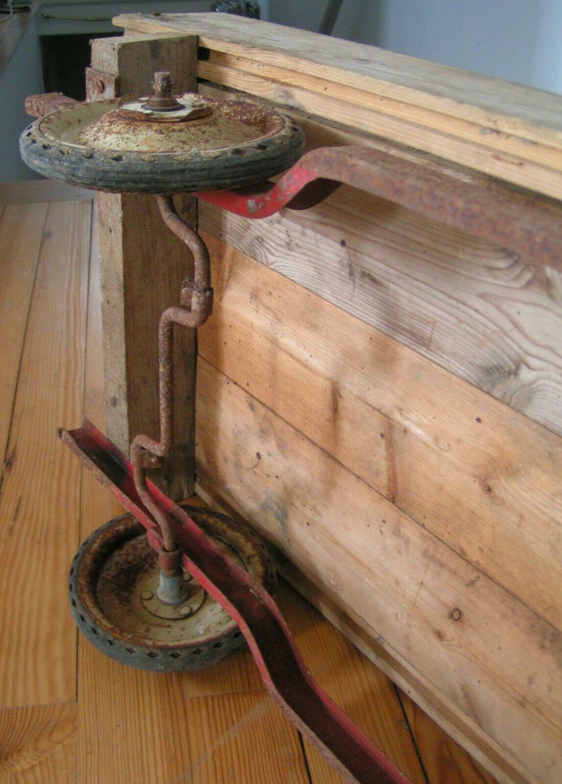 Old pedal car soap box in wood and metal 50s