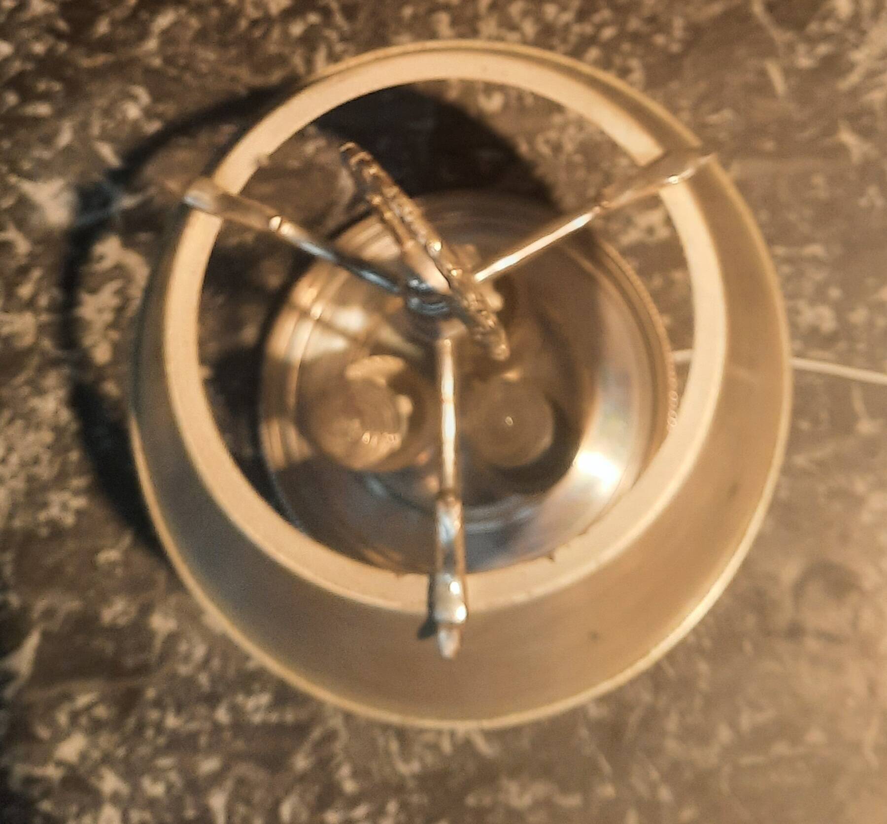 Lampe bouillotte de style  Louis XVI
