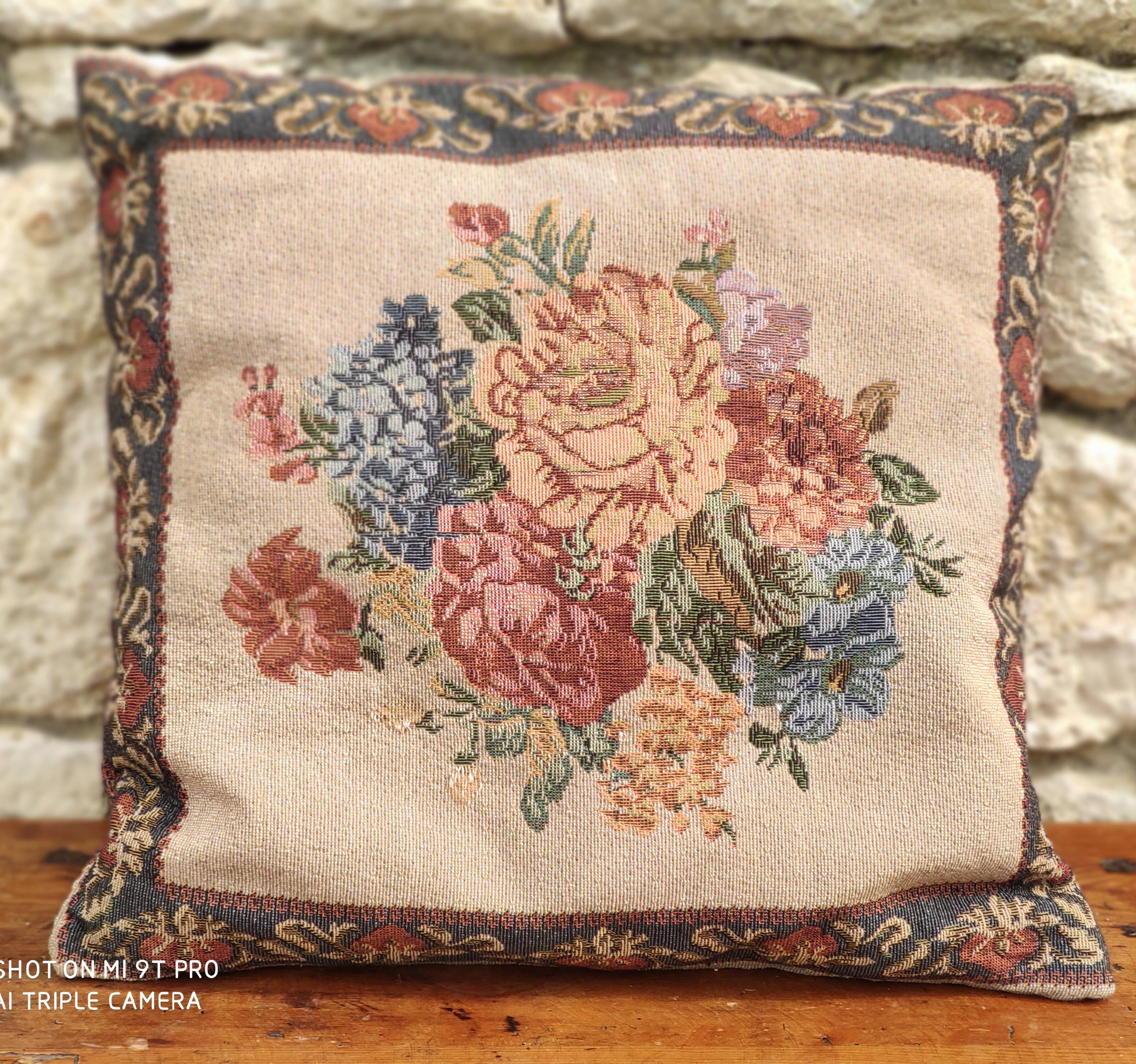 Vintage cushion