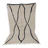 Traditional handmade Berber rug, size 150 x 250 cm