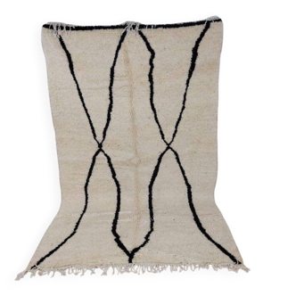 Traditional handmade Berber rug, size 150 x 250 cm