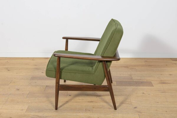 Fauteuil Modèle 300-192 par Juliusz Kedziorek pour Goscinska Furniture Factory