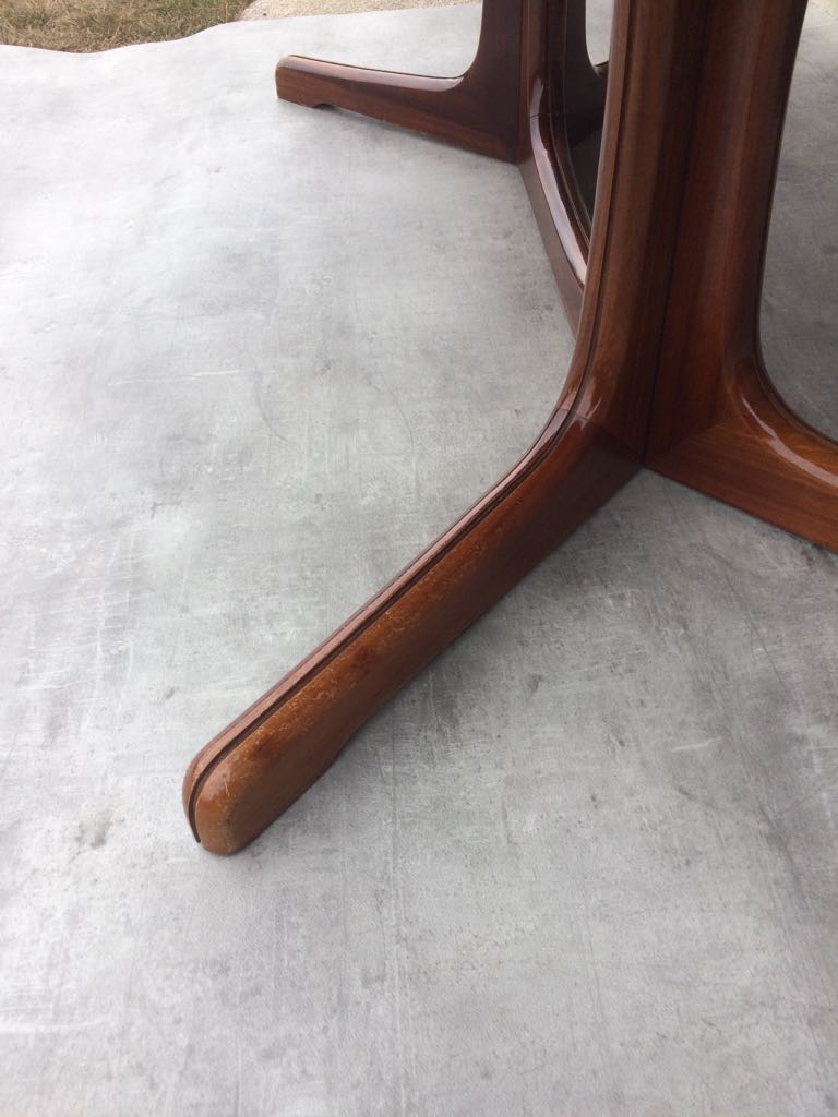 60s extensible wooden table