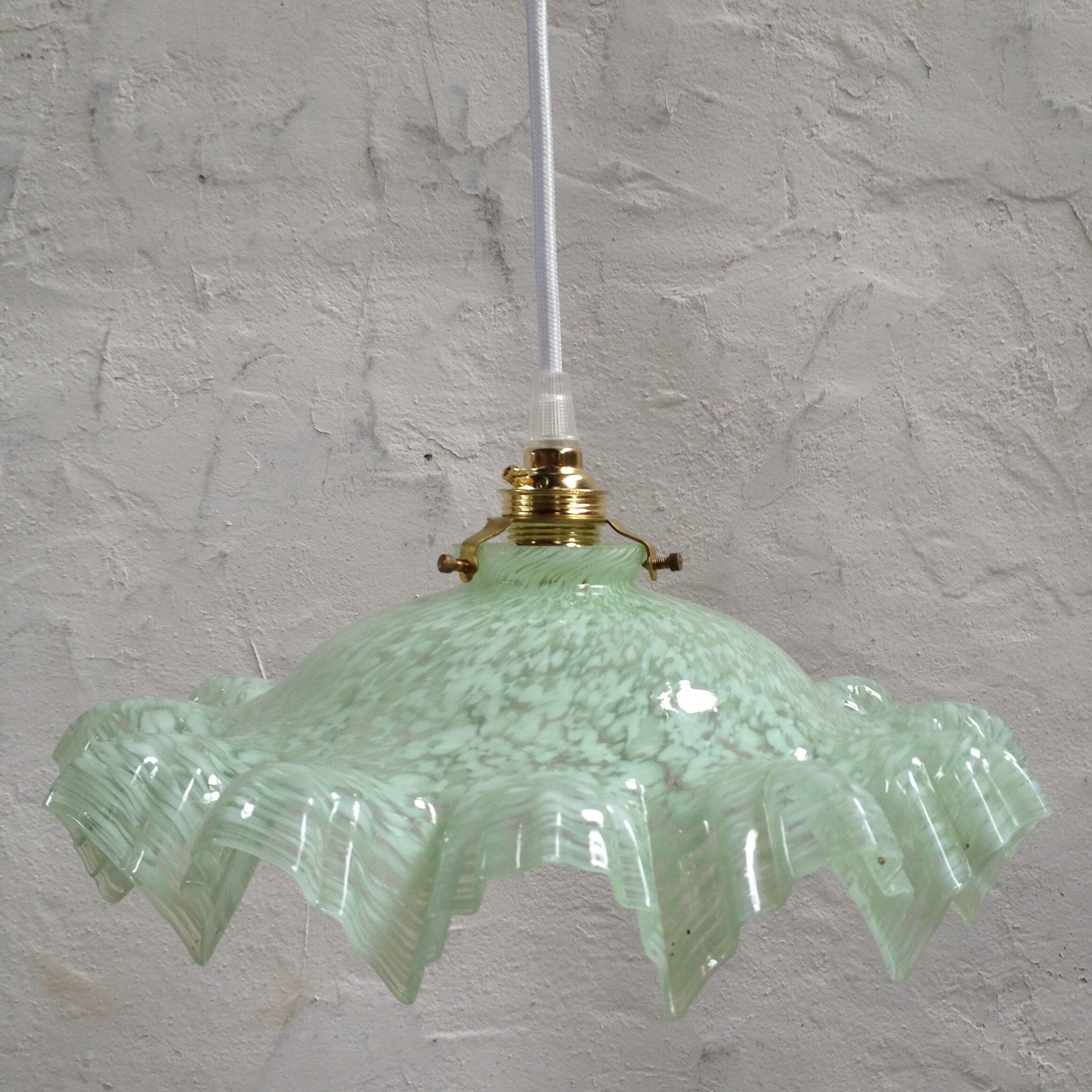 Suspension en verre de clichy vert mint