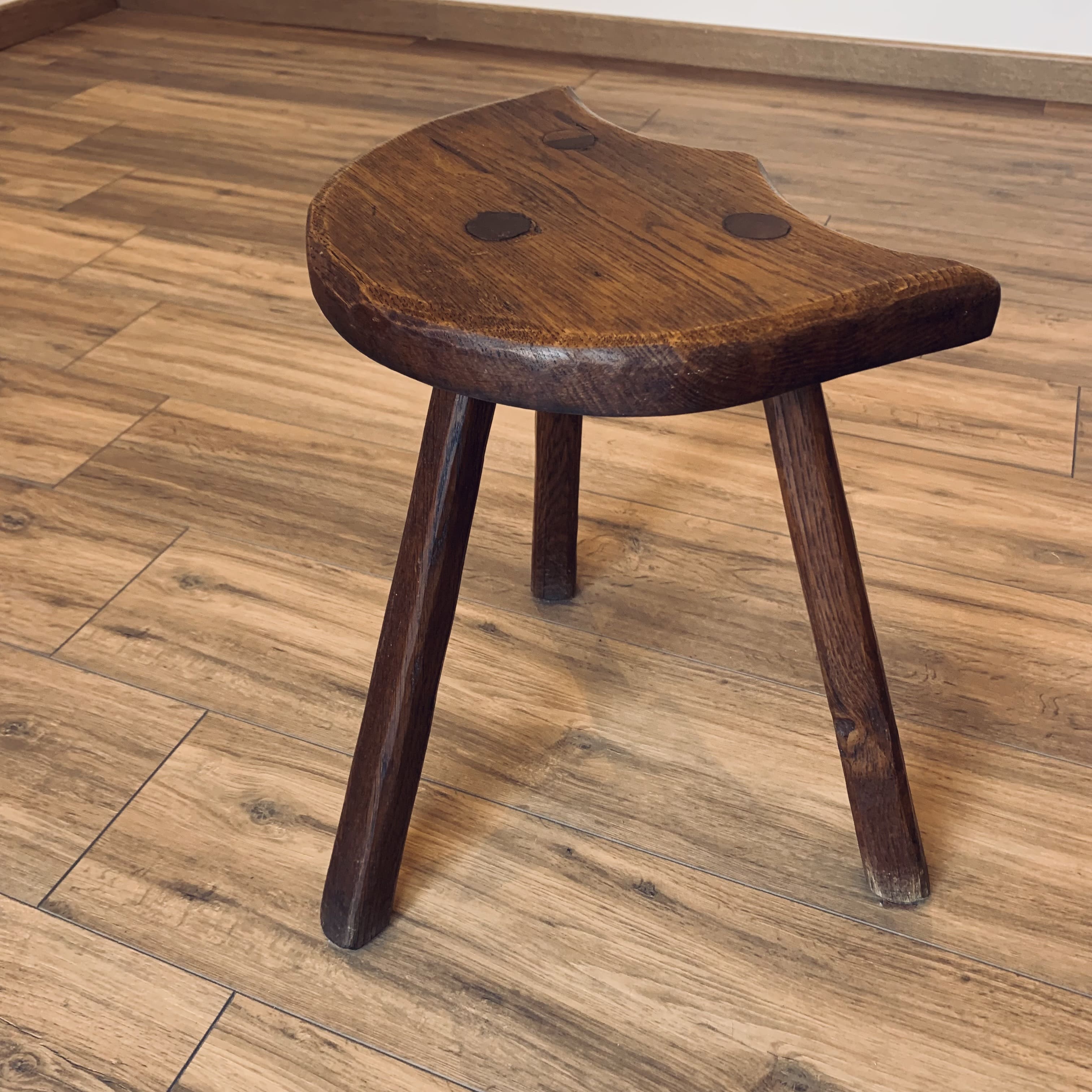 Tripod stool
