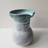 Pichet en céramique émaillée verte signé Accolay