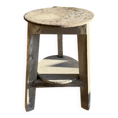 Table d'appoint rustique vintage en bois massif aux tons naturels, années 1970