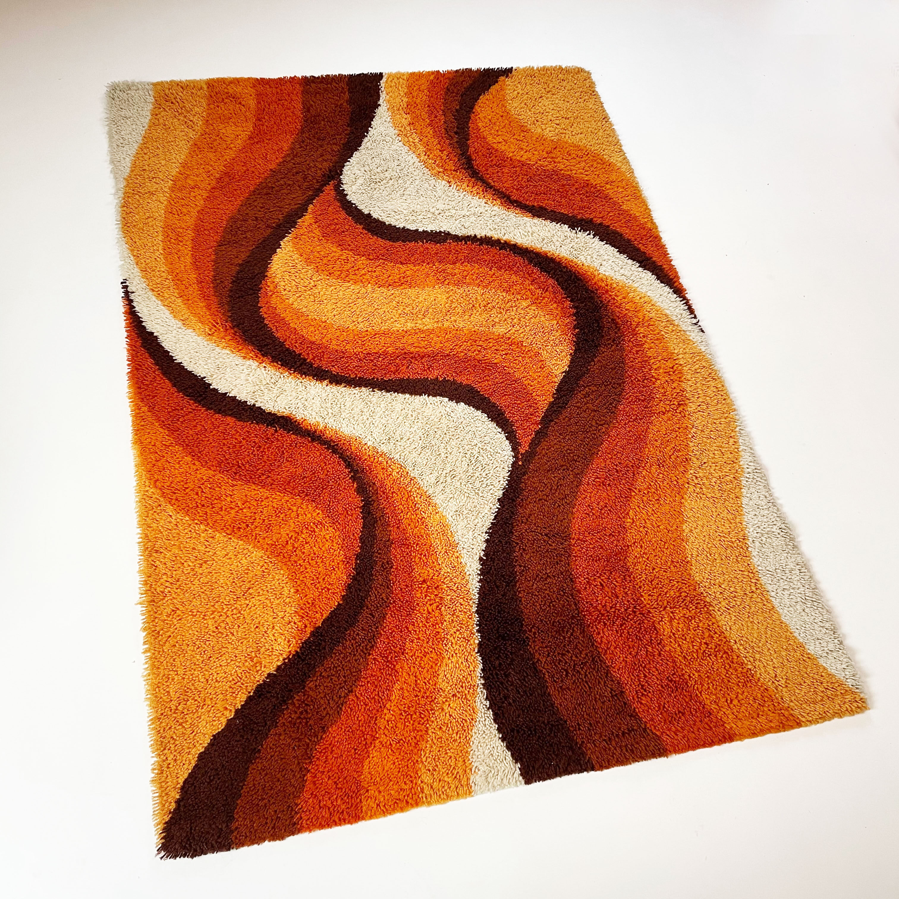 Large Psychedelic "WAVE"High Pile Rug by Prinstapijt Desso, Netherlands 1970s