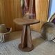 Tabouret en bois avec assise convexe
