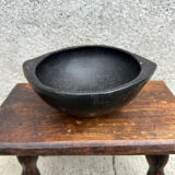 Ancient bowl, ethnic pottery in Colombian La Chamba ceramic.