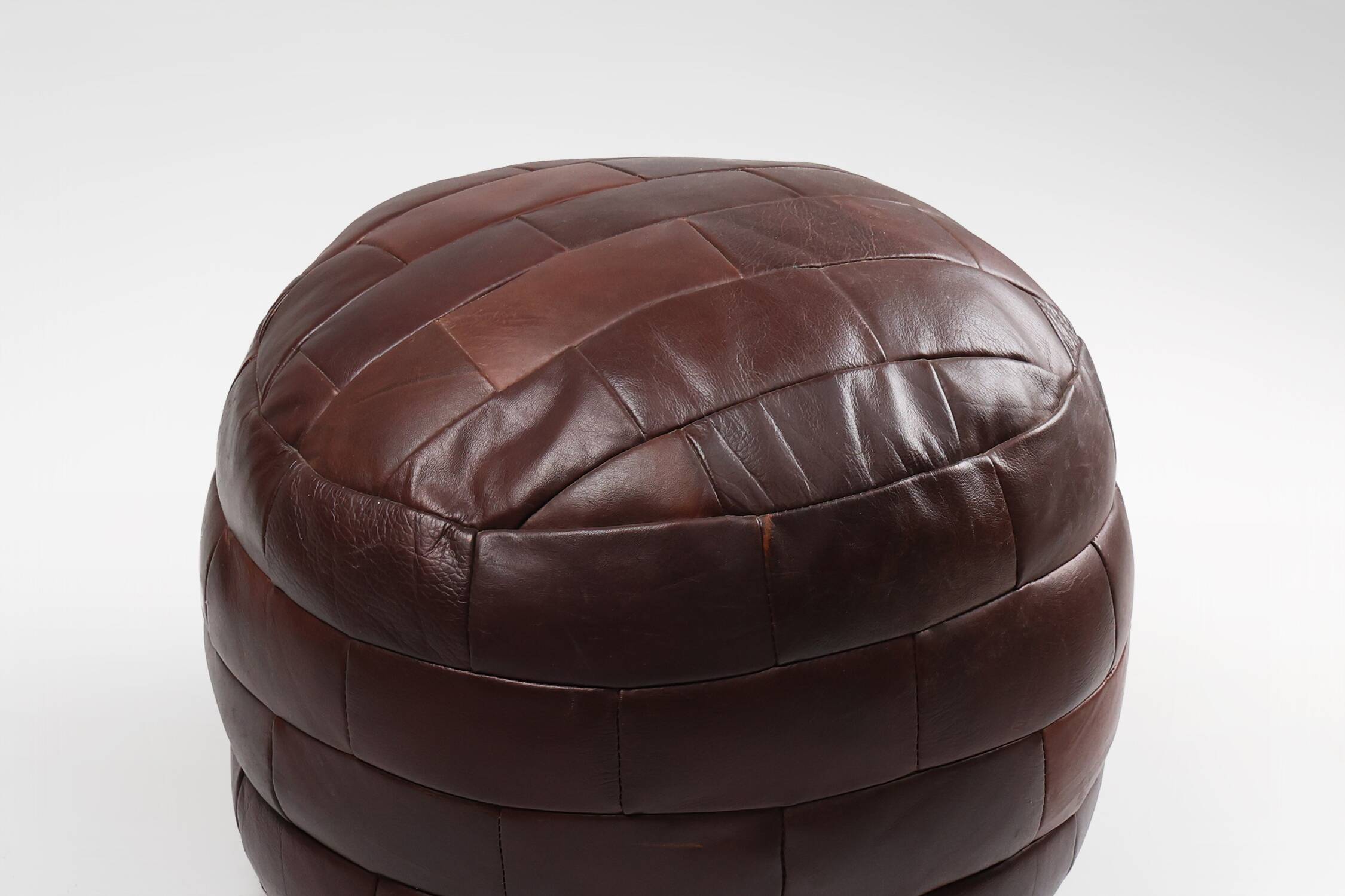 Pouf ottoman en cuir patchwork français vintage, années 1960