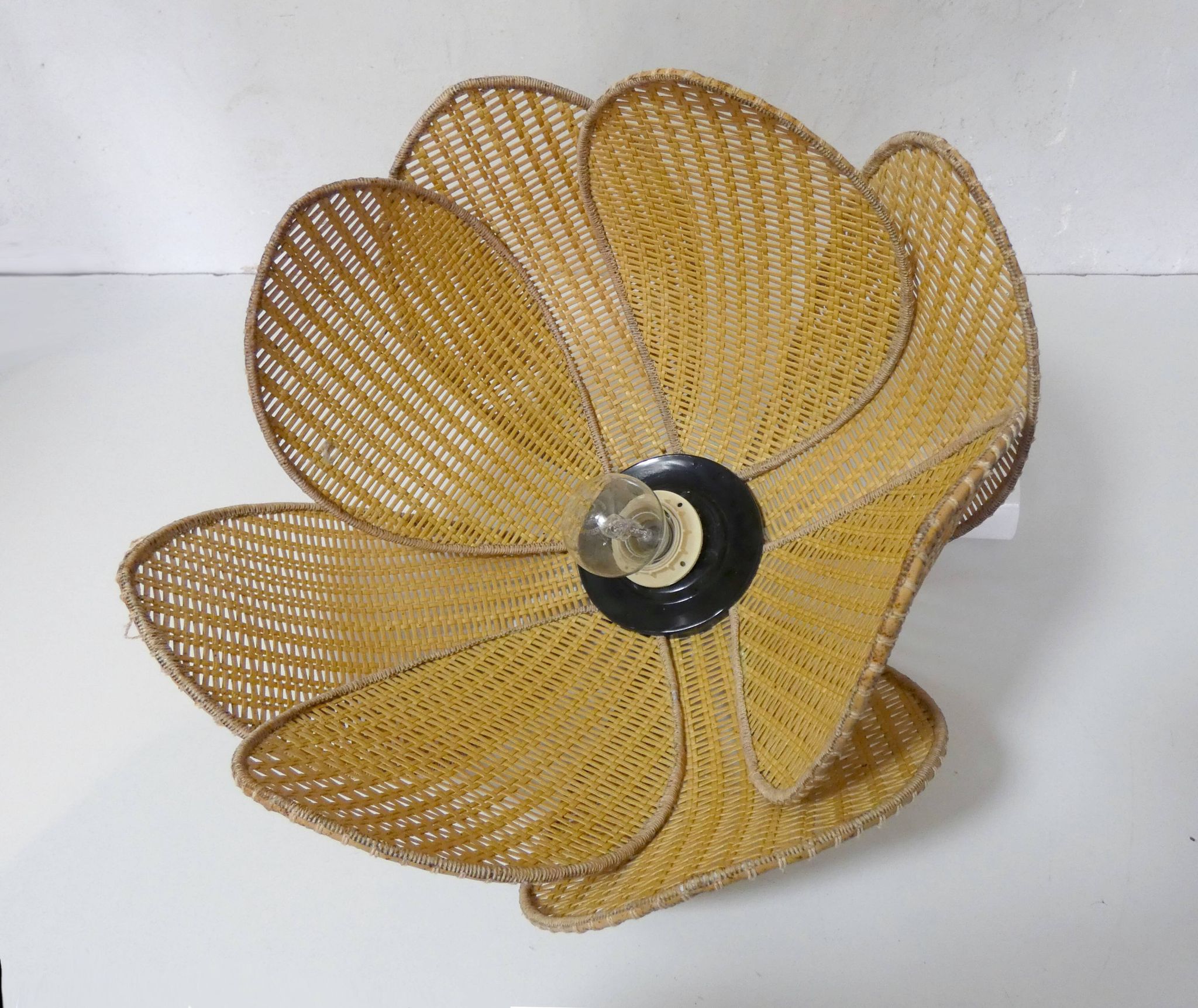 Vintage floral rattan pendant light