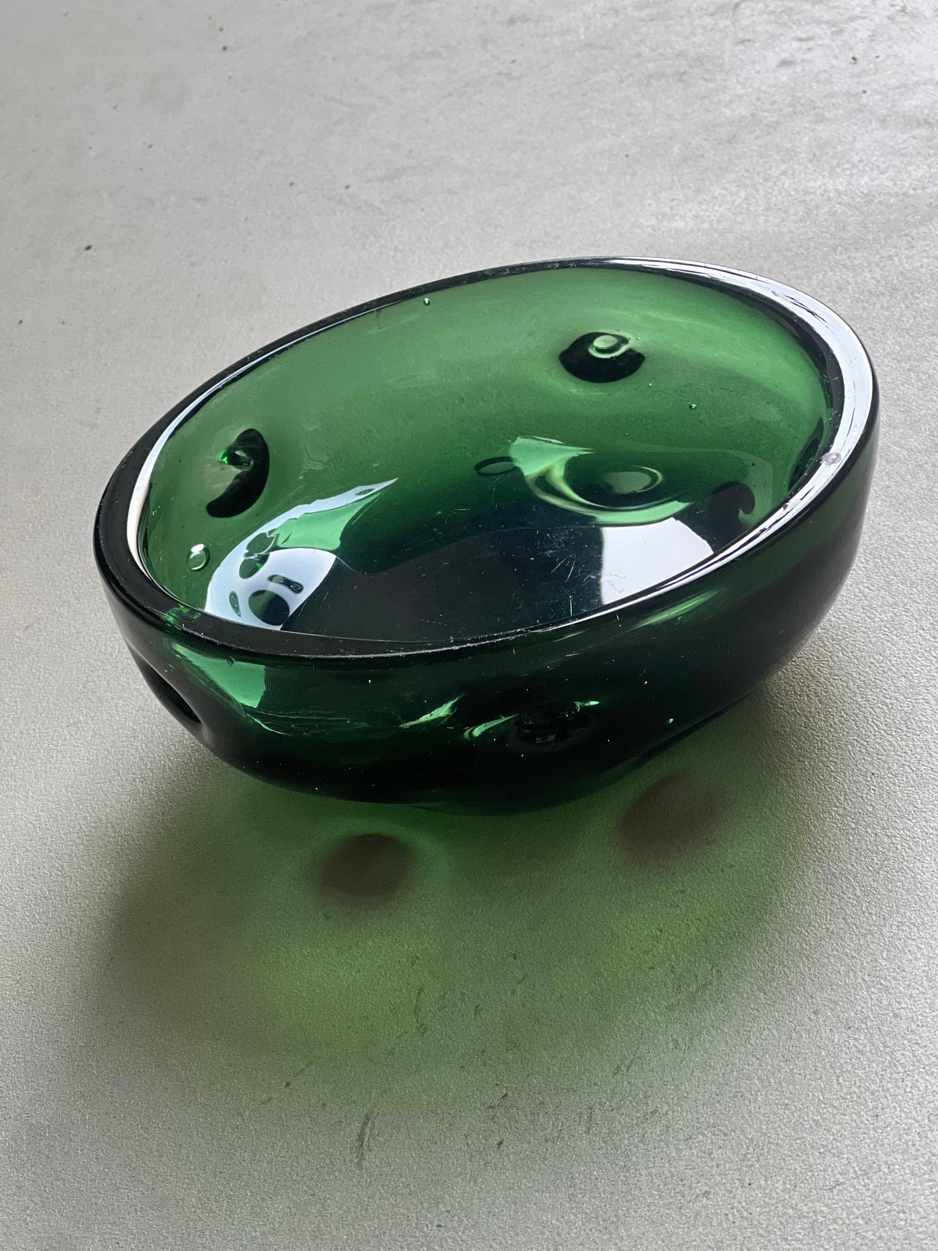Bol vintage en verre de Murano, vert émeraude, Vetrerie Empoli fabriqué en Italie