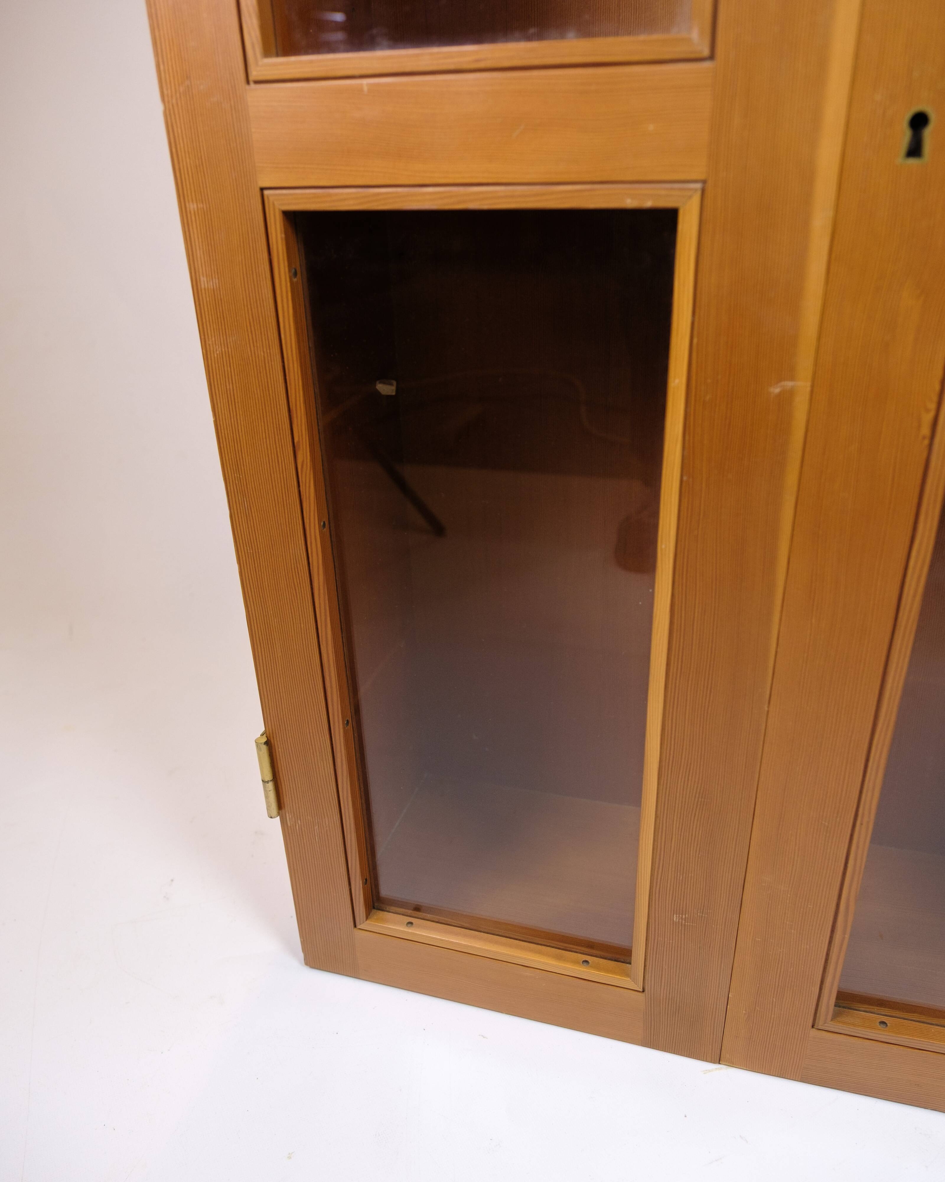 Set of two display cabinets - Oregon pine - Danish design - 1960s