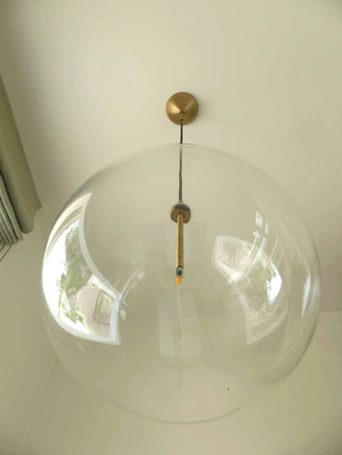 Glass suspension "Glass Globe 350 Natural Brass" design by Schwung