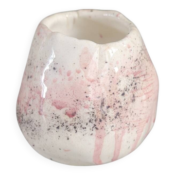 Petit pot en céramique artisanale signé