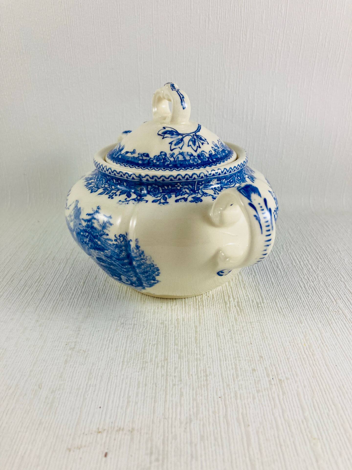 Sugar bowl with lid Villeroy and Boch Mettlach Burgenland blue