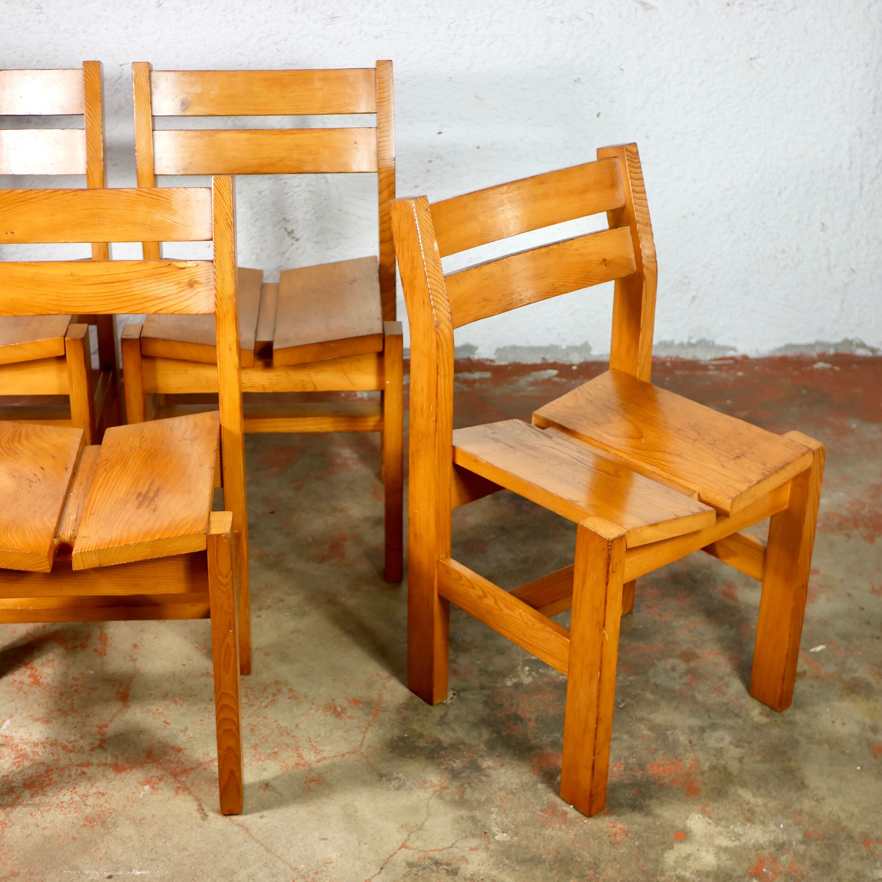 Series of 4 maison regain pine chairs