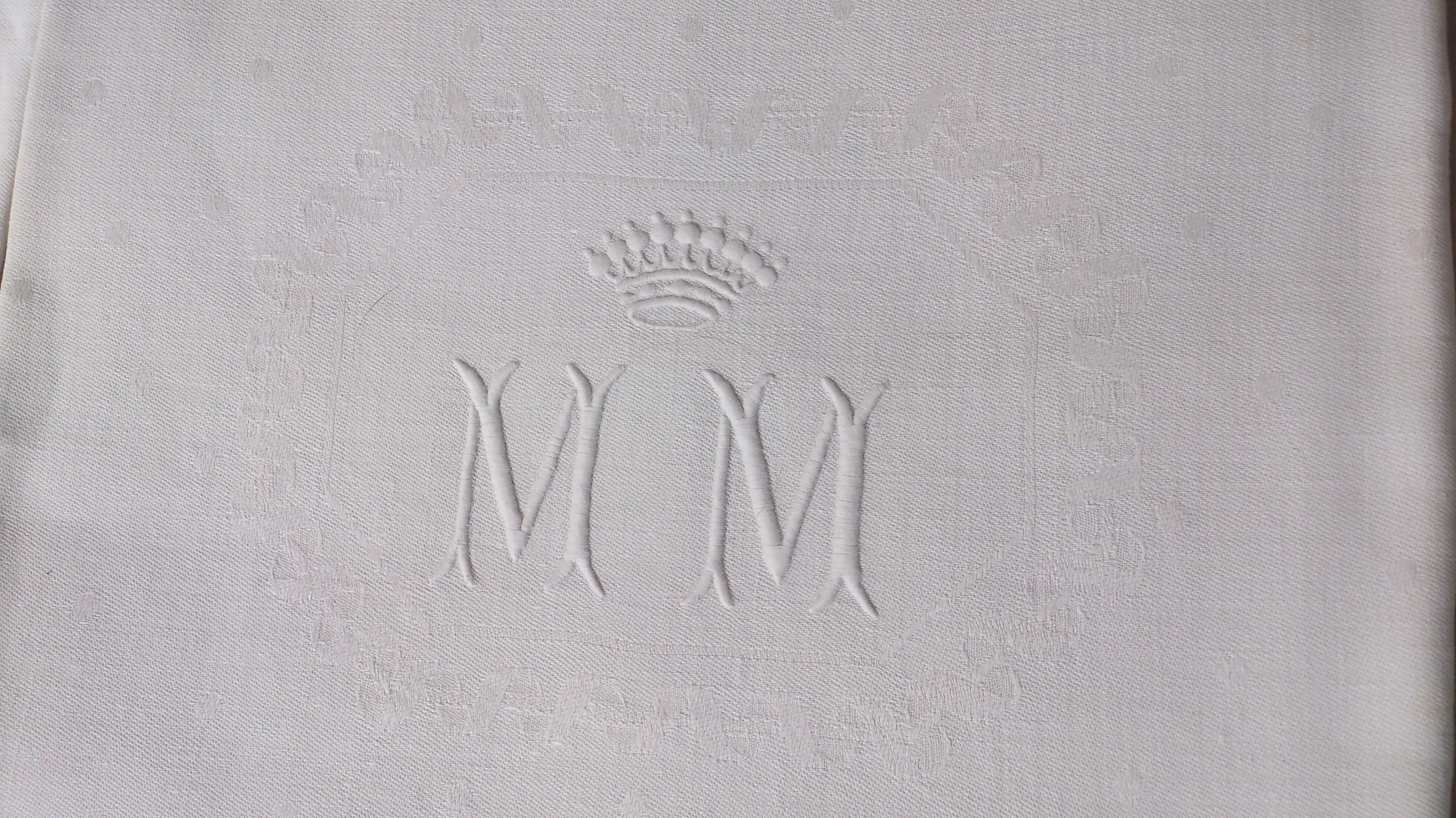 Set of 12 linen / cotton damask cloth napkins