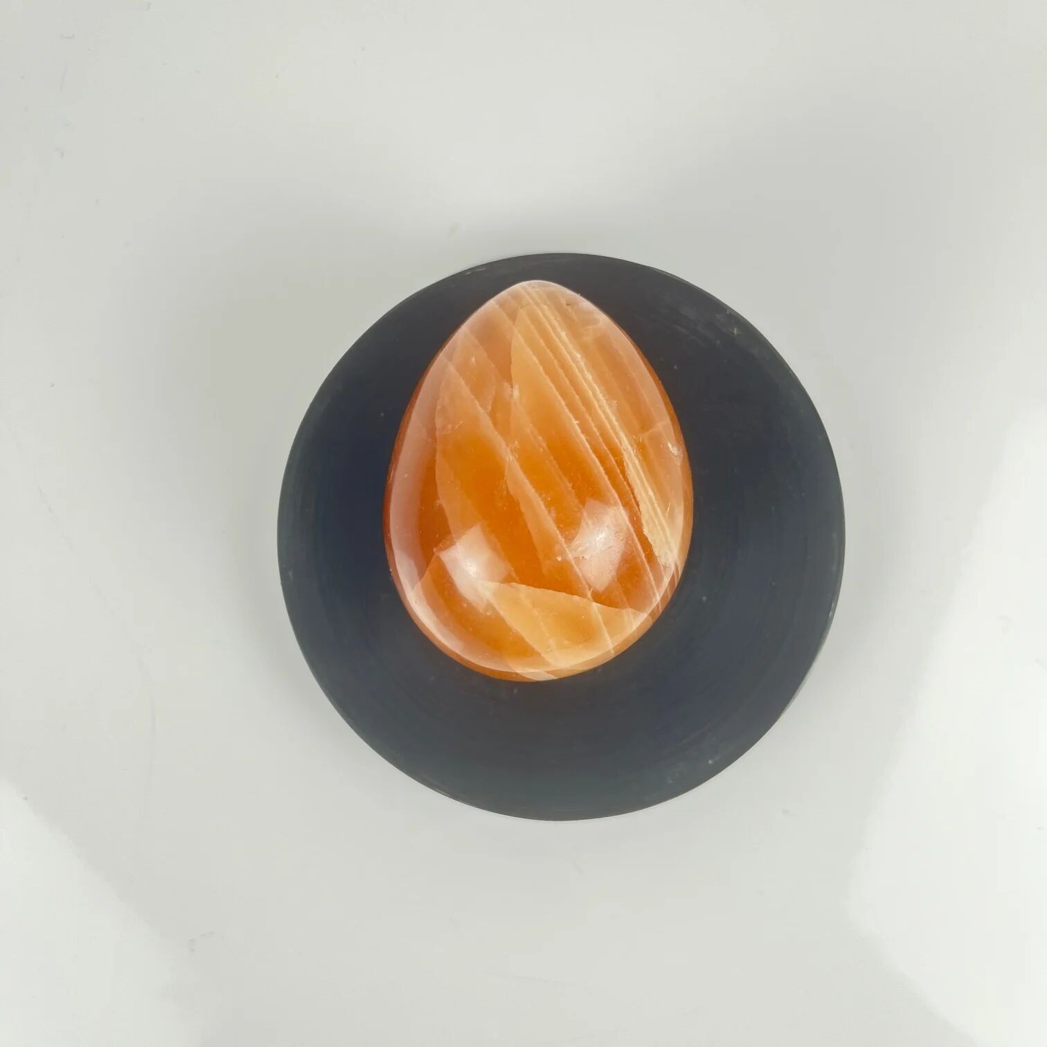 Set of vintage decorative eggs in translucent veined onyx, 1970s