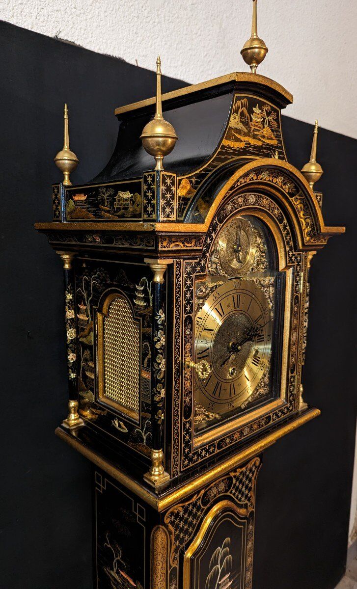 Comtoise clock of asian parquet